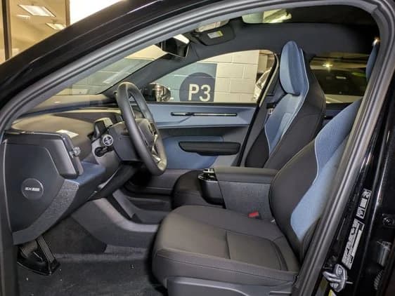 Volvo EX30 Ultra Twin Motor AWD 2026 — side view