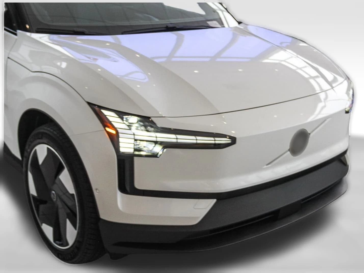 Volvo EX30 Ultra Twin Motor AWD 2026 — side view