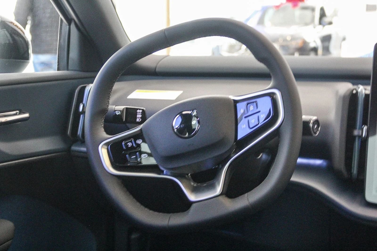 Volvo EX30 Ultra Twin Motor AWD 2026 — side view