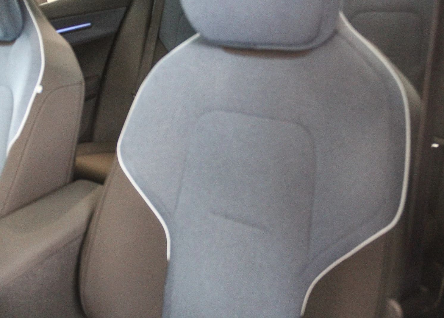 Volvo EX30 Ultra Twin Motor AWD 2026 — side view