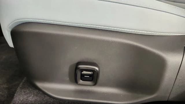 Volvo EX30 Ultra Twin Motor AWD 2026 — side view