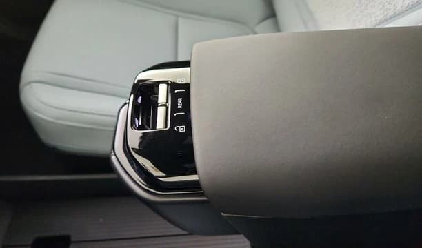 Volvo EX30 Ultra Twin Motor AWD 2026 — side view