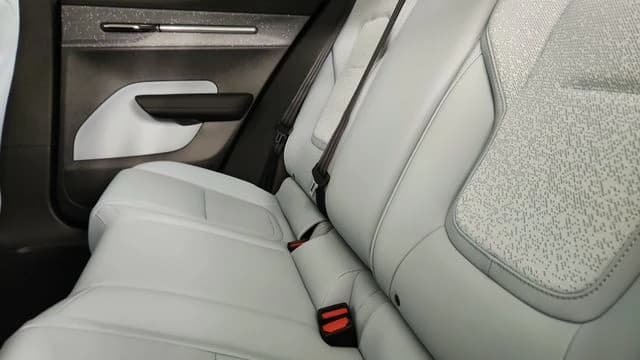 Volvo EX30 Ultra Twin Motor AWD 2026 — side view