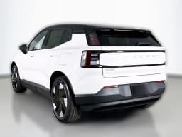 Volvo EX30 Ultra Twin Motor AWD 2026 — side view