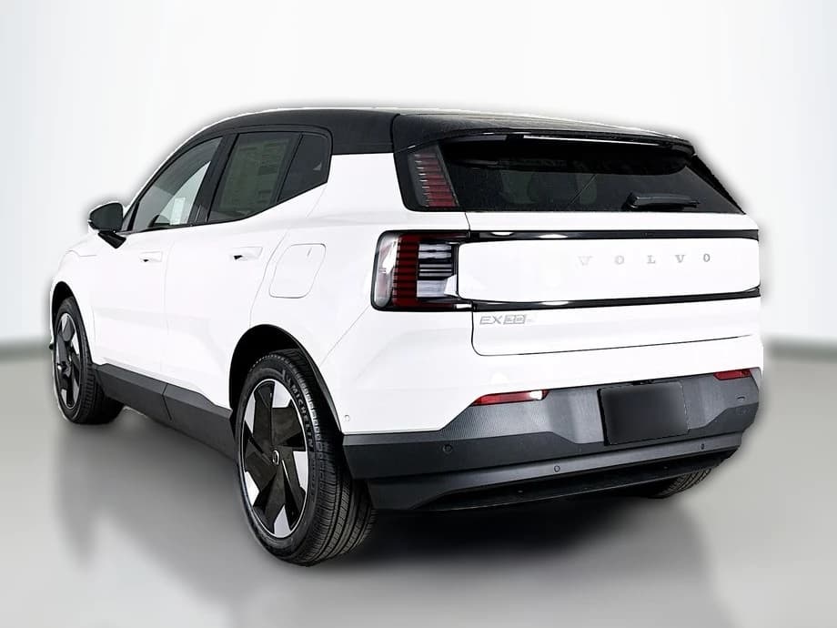 Volvo EX30 Ultra Twin Motor AWD 2026 — side view