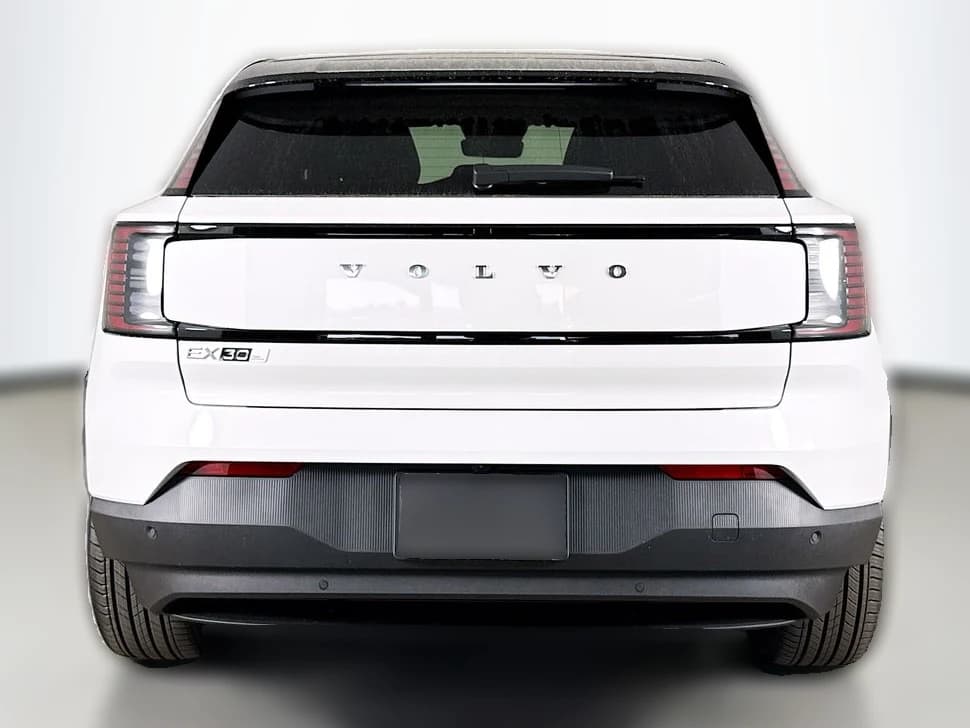 Volvo EX30 Ultra Twin Motor AWD 2026 — side view