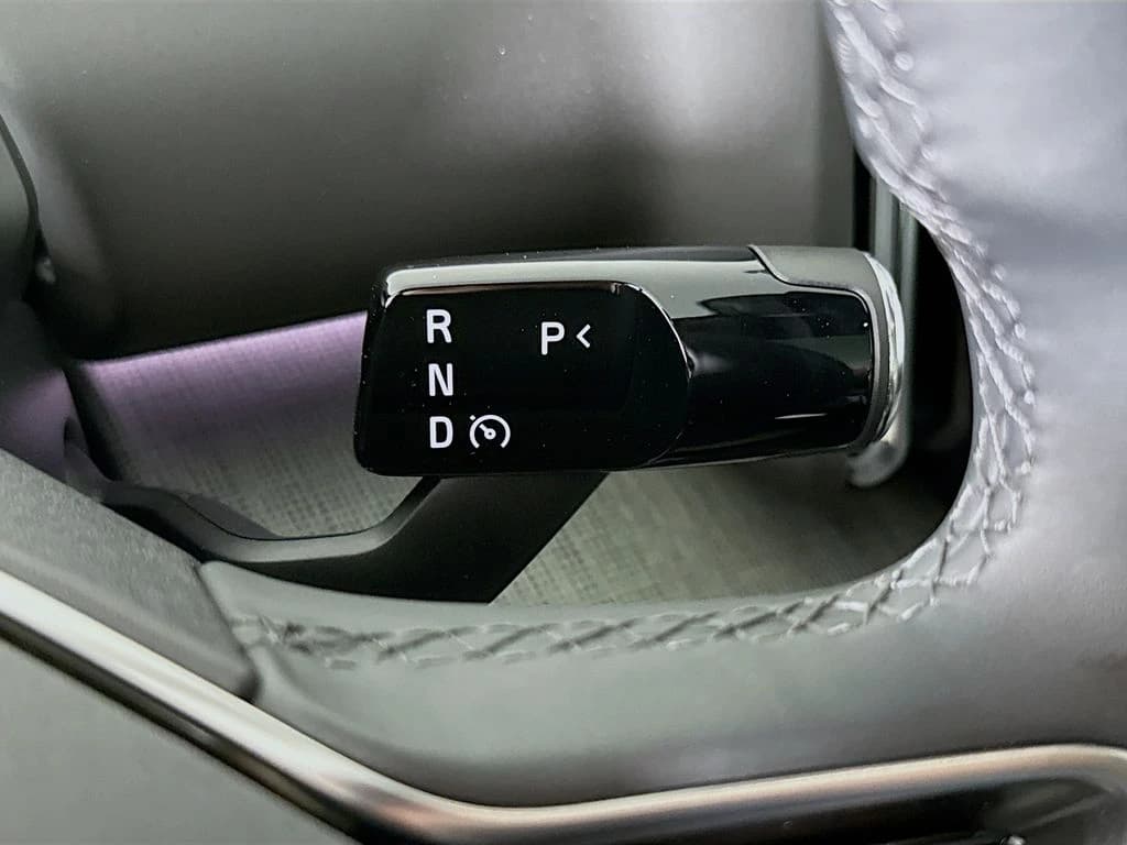 Volvo EX30 Ultra Twin Motor AWD 2026 — side view