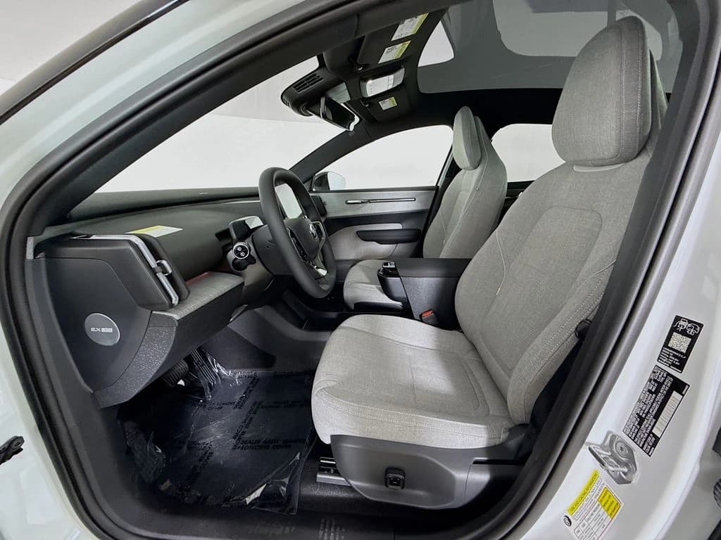 Volvo EX30 Ultra Twin Motor AWD 2026 — side view