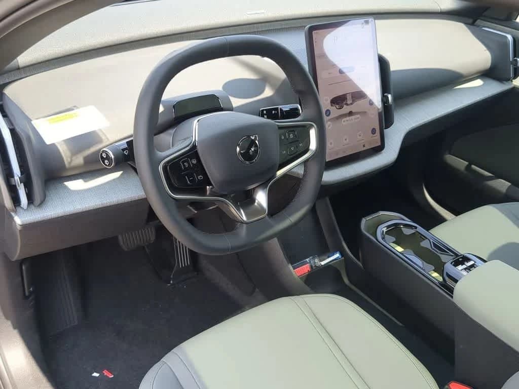 Volvo EX30 Ultra Twin Motor AWD 2026 — side view
