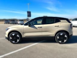 Volvo EX30 Plus Single Motor RWD 2026 — side view
