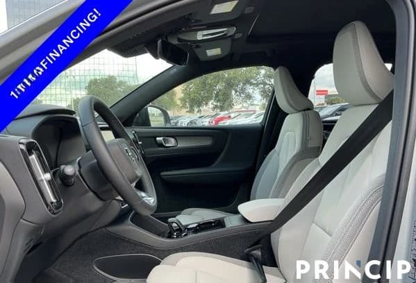 Volvo EX40 Plus Twin Motor AWD 2026 — side view