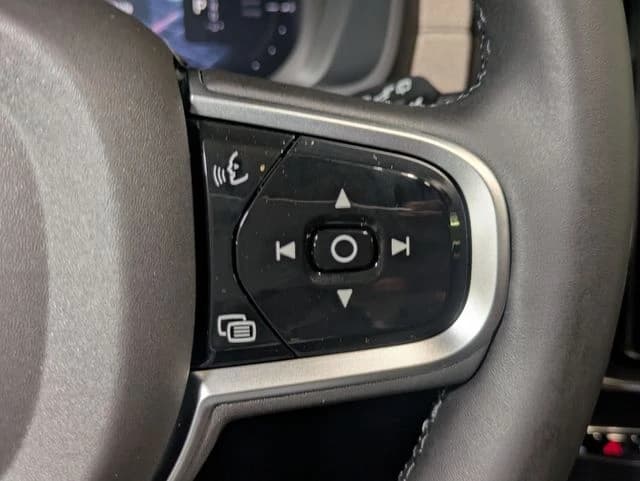 Volvo XC90 Plug-In Hybrid Plus T8 AWD 7-Seater 2026 — side view