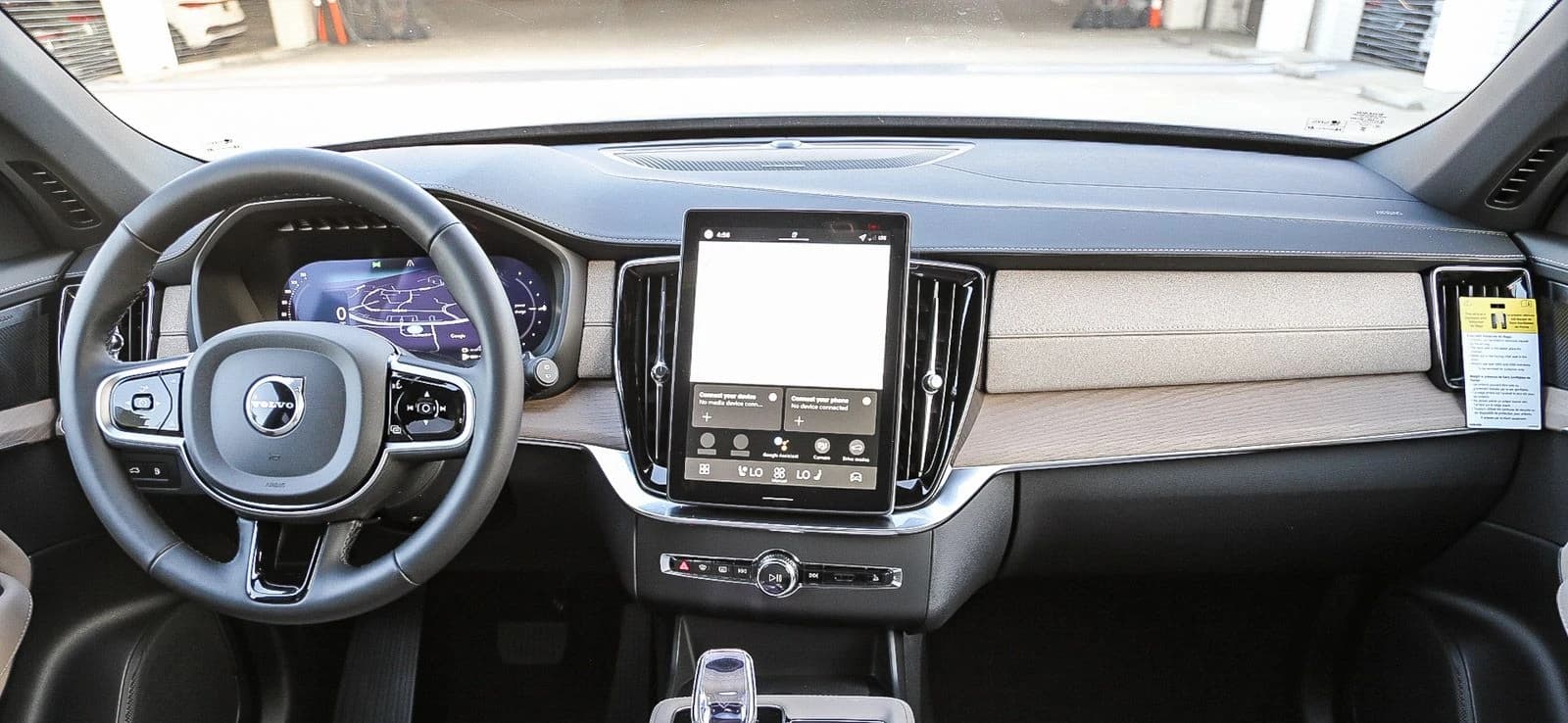 Volvo XC90 Plug-In Hybrid Plus T8 AWD 7-Seater 2026 — side view