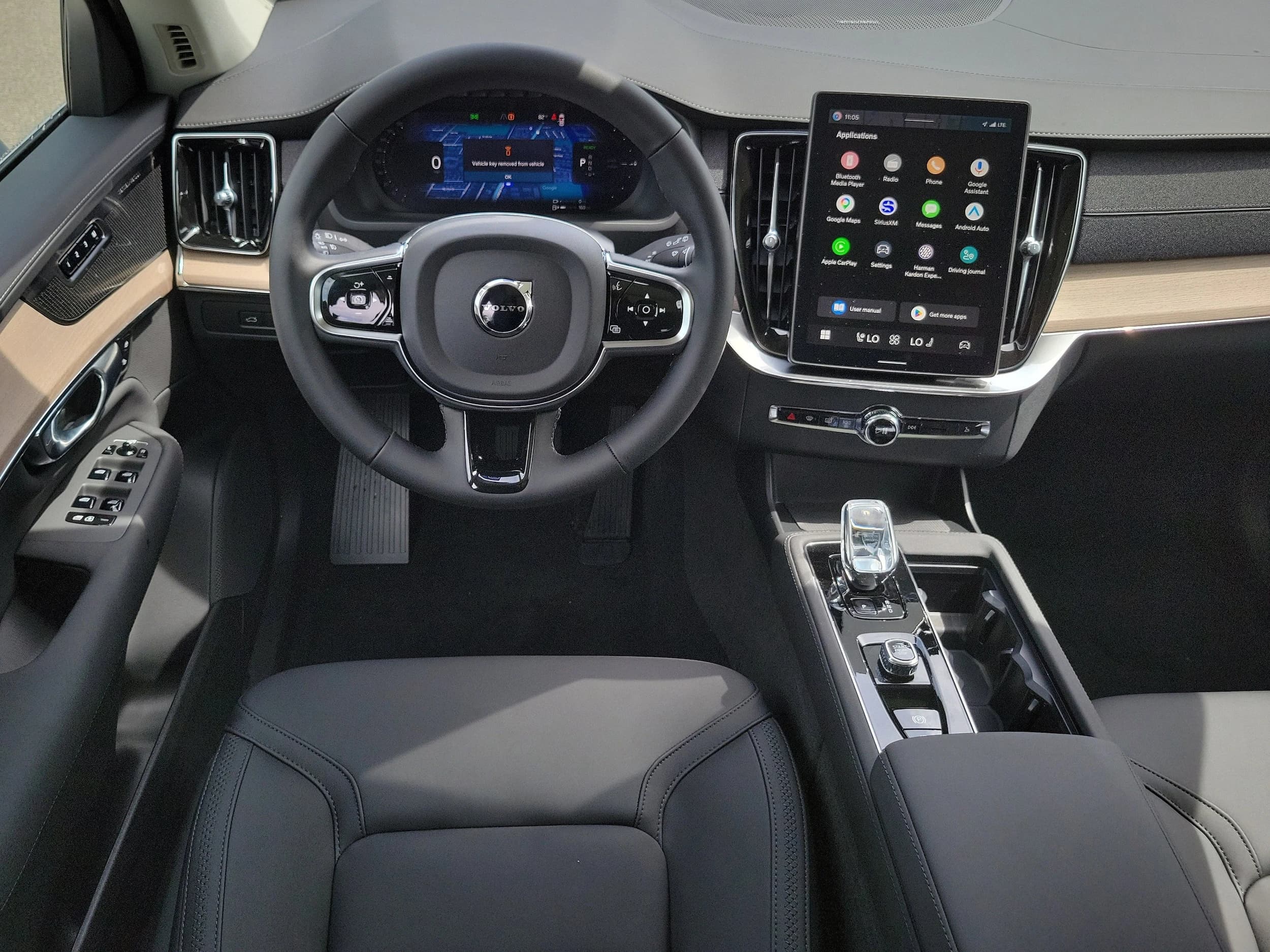 Volvo XC90 Plug-In Hybrid Plus T8 AWD 7-Seater 2026 — side view