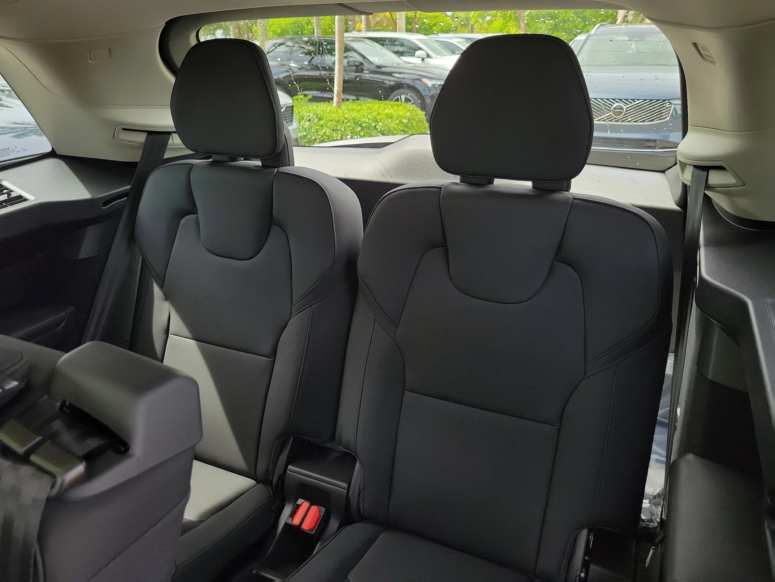 Volvo XC90 Plug-In Hybrid Plus T8 AWD 7-Seater 2026 — side view