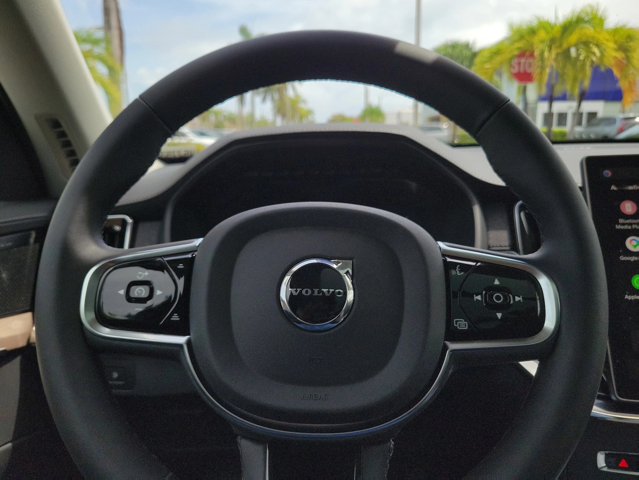 Volvo XC90 Plug-In Hybrid Plus T8 AWD 7-Seater 2026 — side view