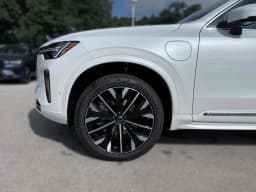 Volvo XC90 Plug-In Hybrid Plus T8 AWD 7-Seater 2026 — side view