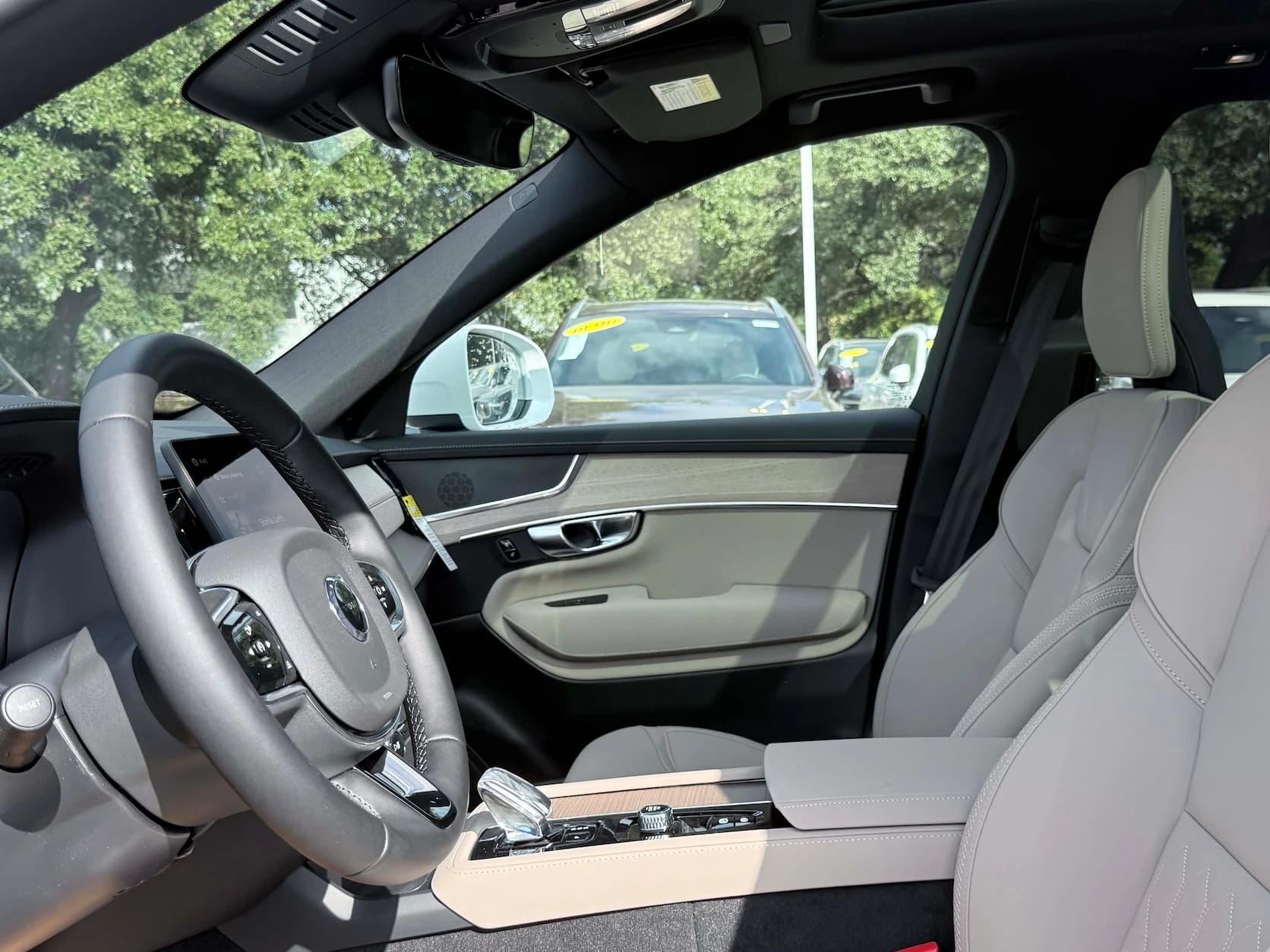 Volvo XC90 Plug-In Hybrid Plus T8 AWD 7-Seater 2026 — side view
