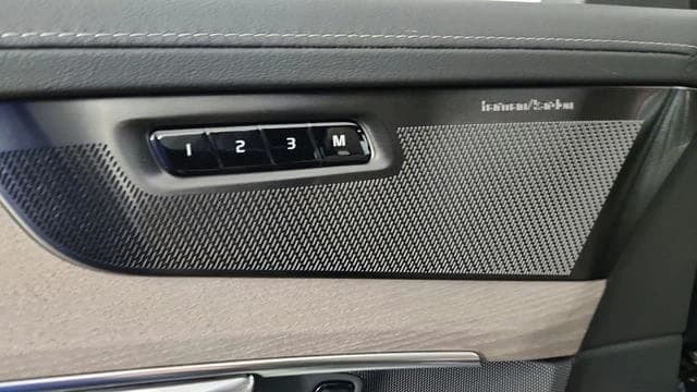 Volvo XC90 Plug-In Hybrid Plus T8 AWD 7-Seater 2026 — side view