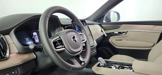 Volvo XC90 Plug-In Hybrid Plus T8 AWD 7-Seater 2026 — side view
