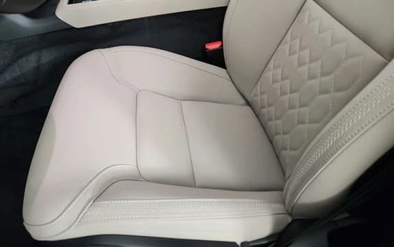 Volvo XC90 Plug-In Hybrid Plus T8 AWD 7-Seater 2026 — side view