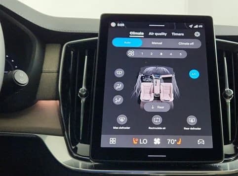 Volvo XC90 Plug-In Hybrid Plus T8 AWD 7-Seater 2026 — side view