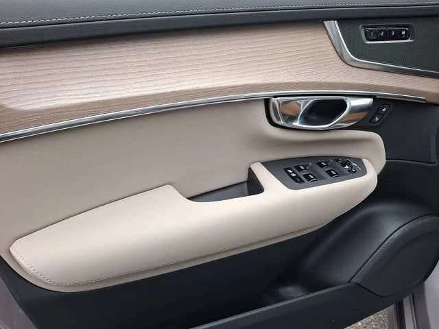 Volvo XC90 Plug-In Hybrid Plus T8 AWD 7-Seater 2026 — side view