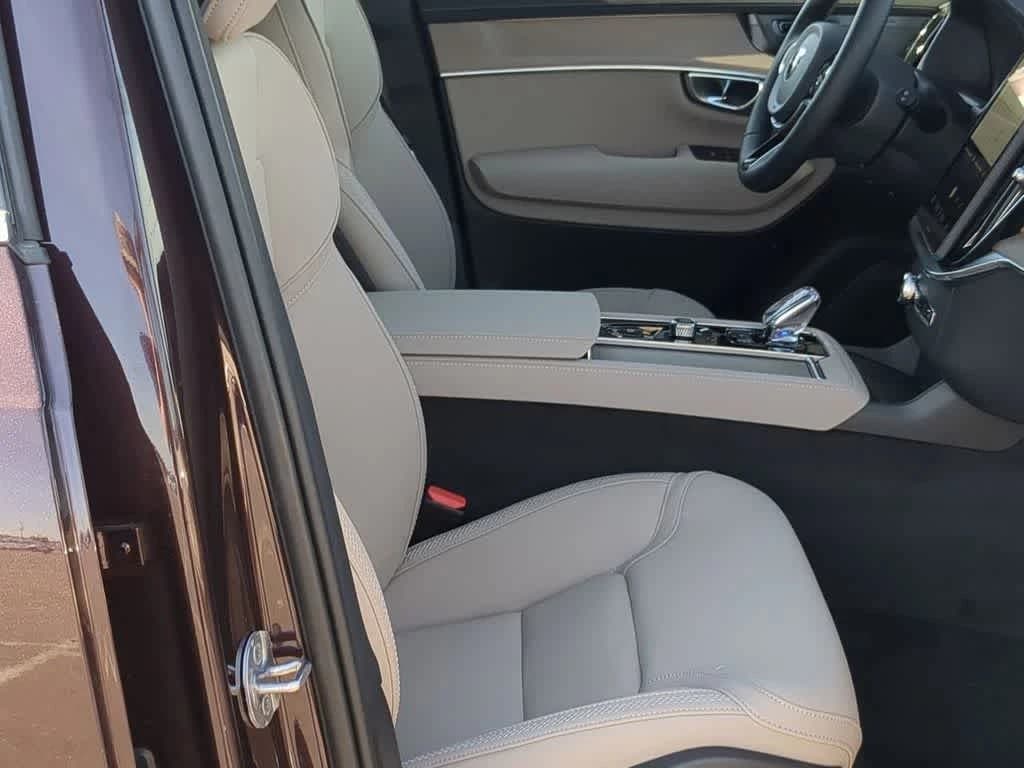 Volvo XC90 Plug-In Hybrid Plus T8 AWD 7-Seater 2026 — side view