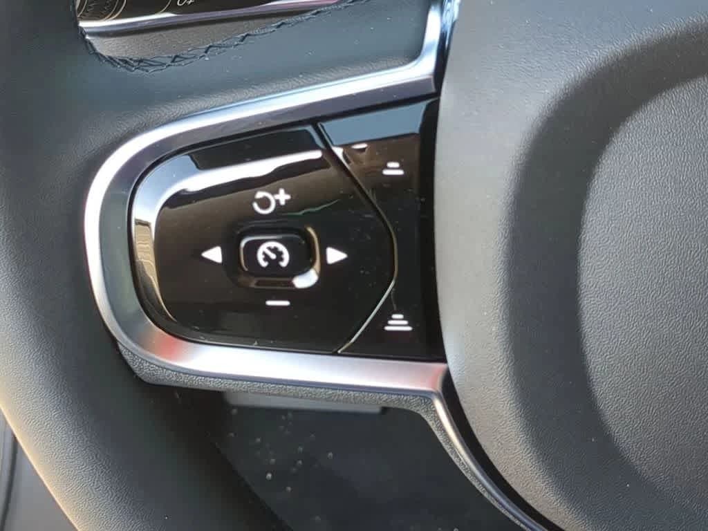 Volvo XC90 Plug-In Hybrid Plus T8 AWD 7-Seater 2026 — side view