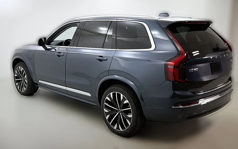 Volvo XC90 Plug-In Hybrid Plus T8 AWD 7-Seater 2026 — side view