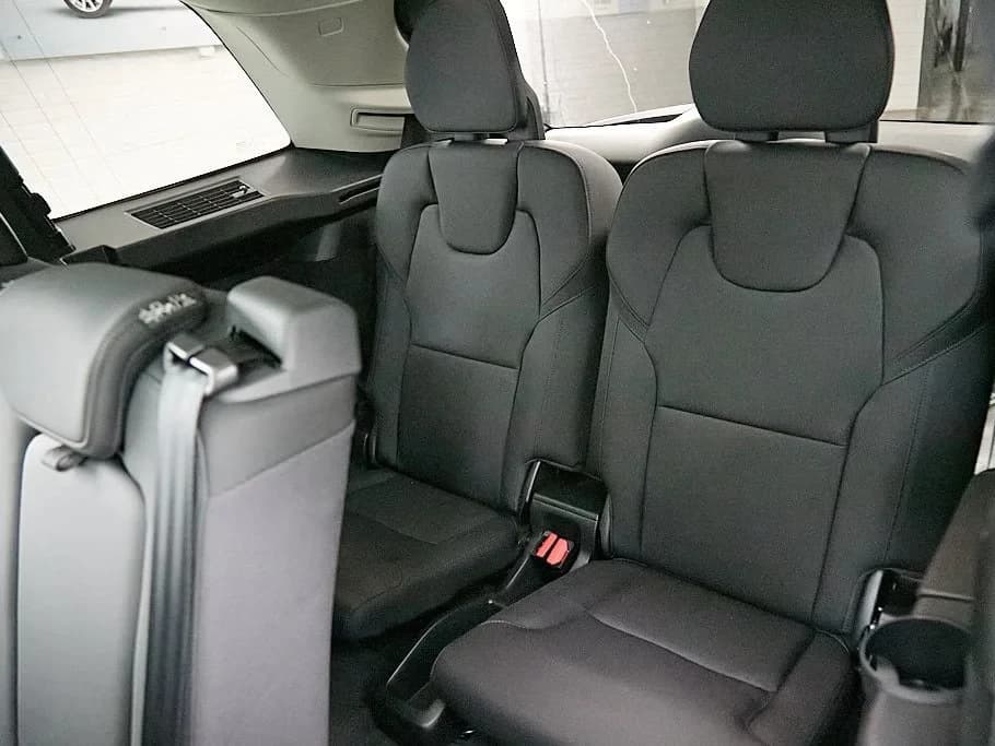 Volvo XC90 Plug-In Hybrid Plus T8 AWD 7-Seater 2026 — side view