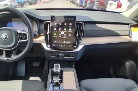 Volvo XC90 Plug-In Hybrid Plus T8 AWD 7-Seater 2026 — side view
