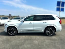 Volvo XC90 Plug-In Hybrid Plus T8 AWD 7-Seater 2026 — side view
