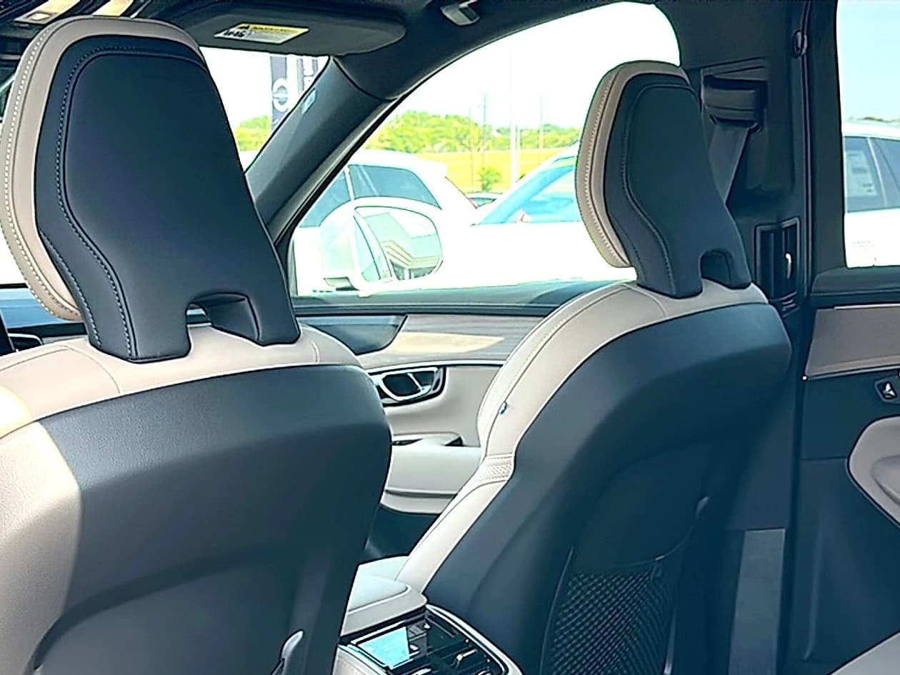Volvo XC90 Plug-In Hybrid Plus T8 AWD 7-Seater 2026 — side view