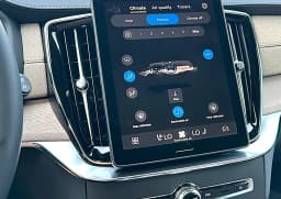 Volvo XC90 Plug-In Hybrid Plus T8 AWD 7-Seater 2026 — side view