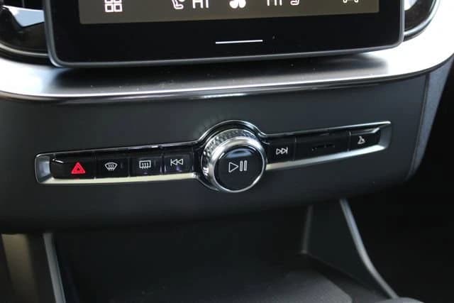 Volvo XC90 Plug-In Hybrid Ultra T8 AWD 7-Seater 2026 — side view