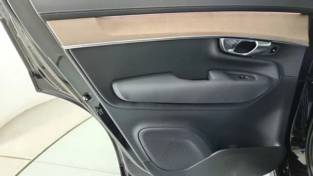 Volvo XC90 Plug-In Hybrid Core T8 AWD 7-Seater 2026 — side view