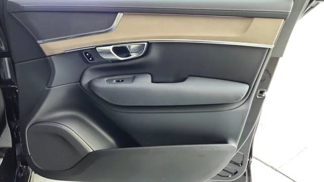 Volvo XC90 Plug-In Hybrid Core T8 AWD 7-Seater 2026 — side view