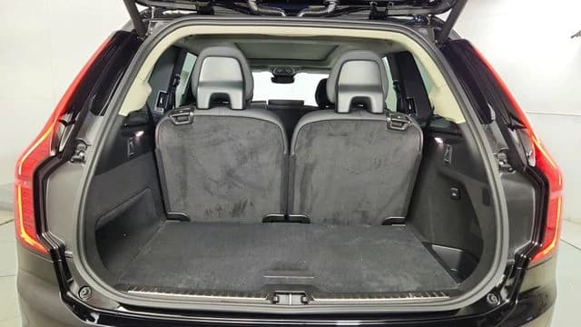 Volvo XC90 Plug-In Hybrid Core T8 AWD 7-Seater 2026 — side view