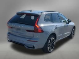 Volvo XC60 Plug-In Hybrid Plus T8 AWD 2026 — side view