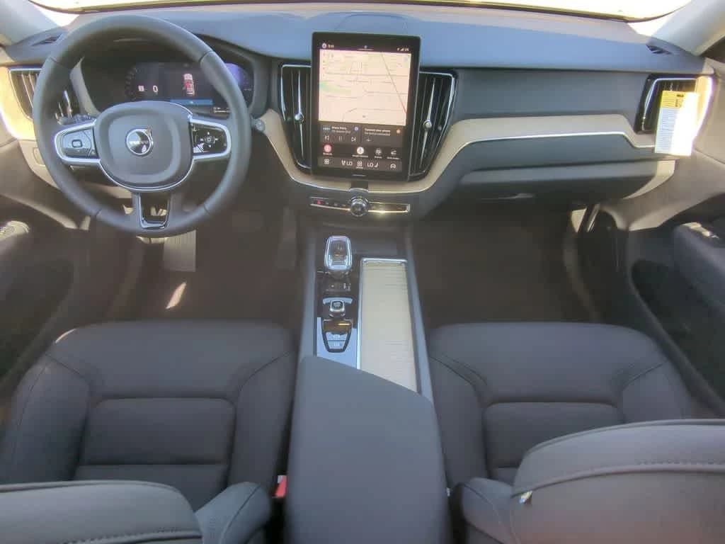 Volvo XC60 Plug-In Hybrid Plus T8 AWD 2026 — side view