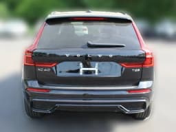 Volvo XC60 Plug-In Hybrid Plus T8 AWD 2026 — side view