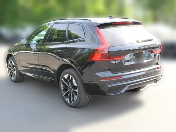 Volvo XC60 Plug-In Hybrid Plus T8 AWD 2026 — side view