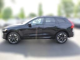 Volvo XC60 Plug-In Hybrid Plus T8 AWD 2026 — side view