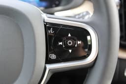 Volvo XC60 Plug-In Hybrid Plus T8 AWD 2026 — side view
