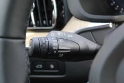 Volvo XC60 Plug-In Hybrid Plus T8 AWD 2026 — side view