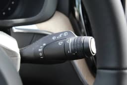 Volvo XC60 Plug-In Hybrid Plus T8 AWD 2026 — side view