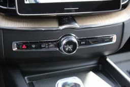 Volvo XC60 Plug-In Hybrid Plus T8 AWD 2026 — side view