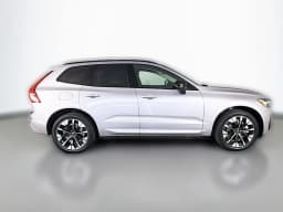 Volvo XC60 Plug-In Hybrid Plus T8 AWD 2026 — side view