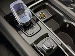 Volvo XC60 Plug-In Hybrid Plus T8 AWD 2026 — side view